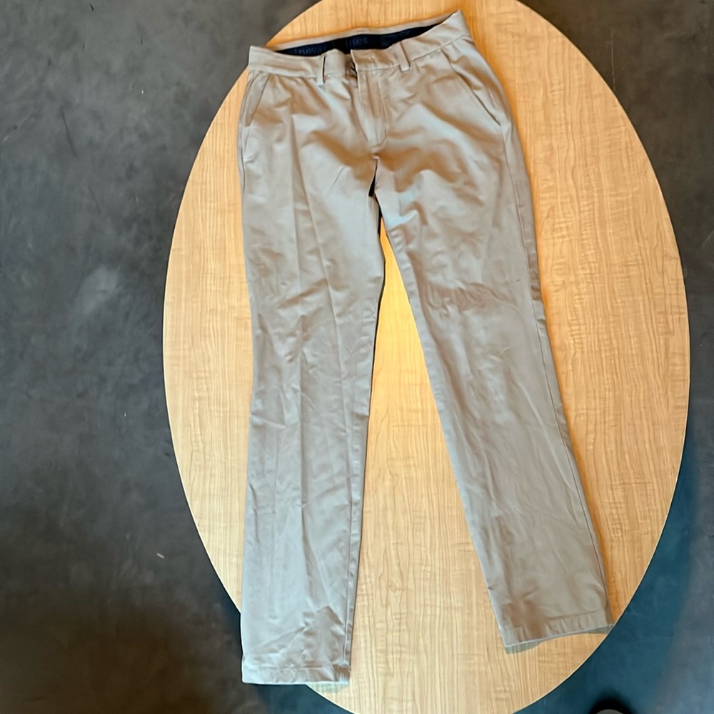 Vineyard Vine Golf Khaki Pants